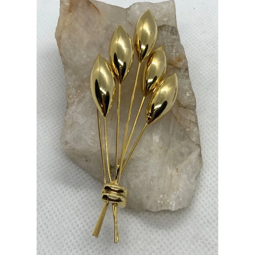 Vintage Lot of 3‎ Gold Tone Pin Brooch Organic Shapes Red Rhinestone Round